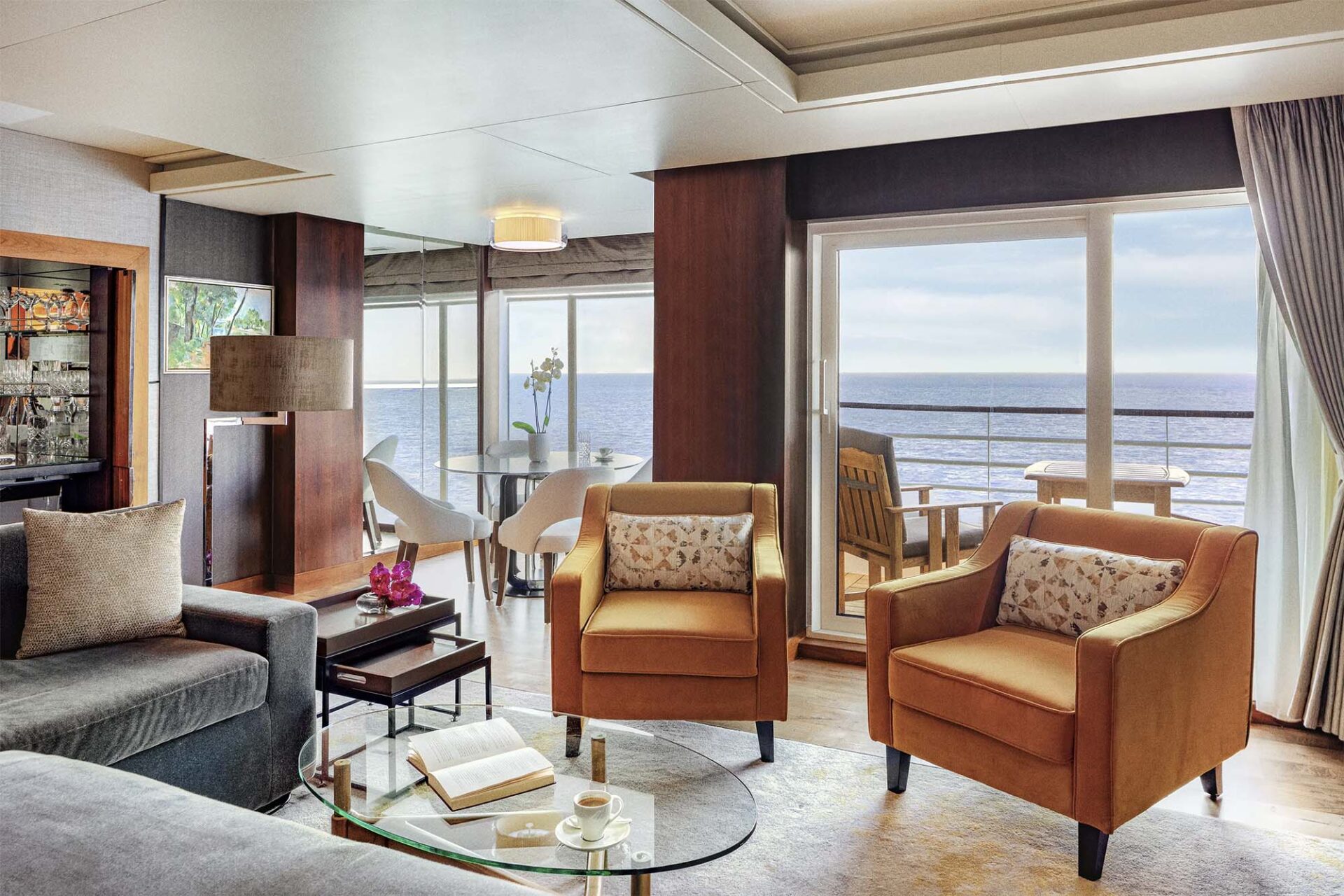 Symphony-CRYSTAL-PENTHOUSE-SUITE-08