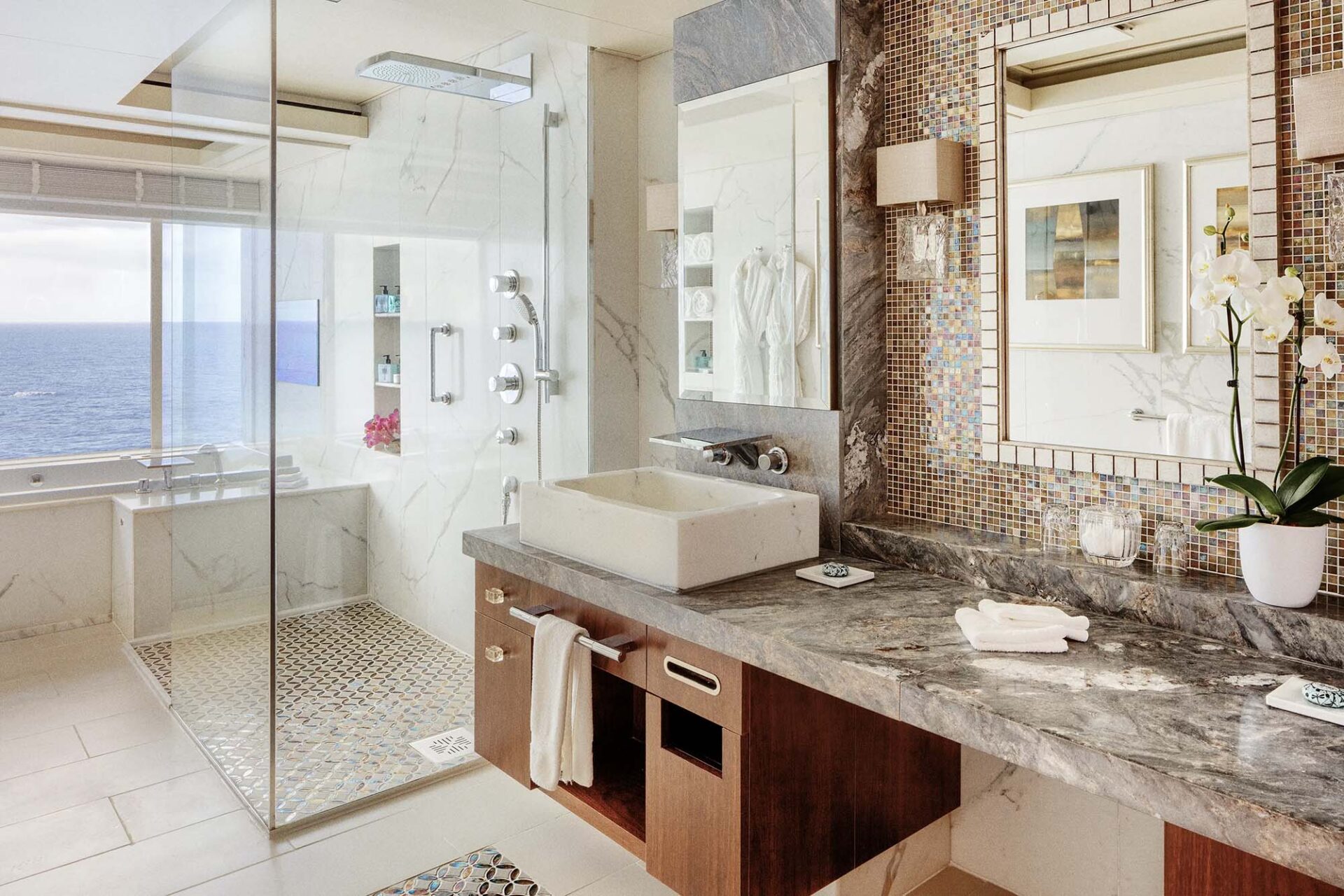 Symphony-CRYSTAL-PENTHOUSE-SUITE-11