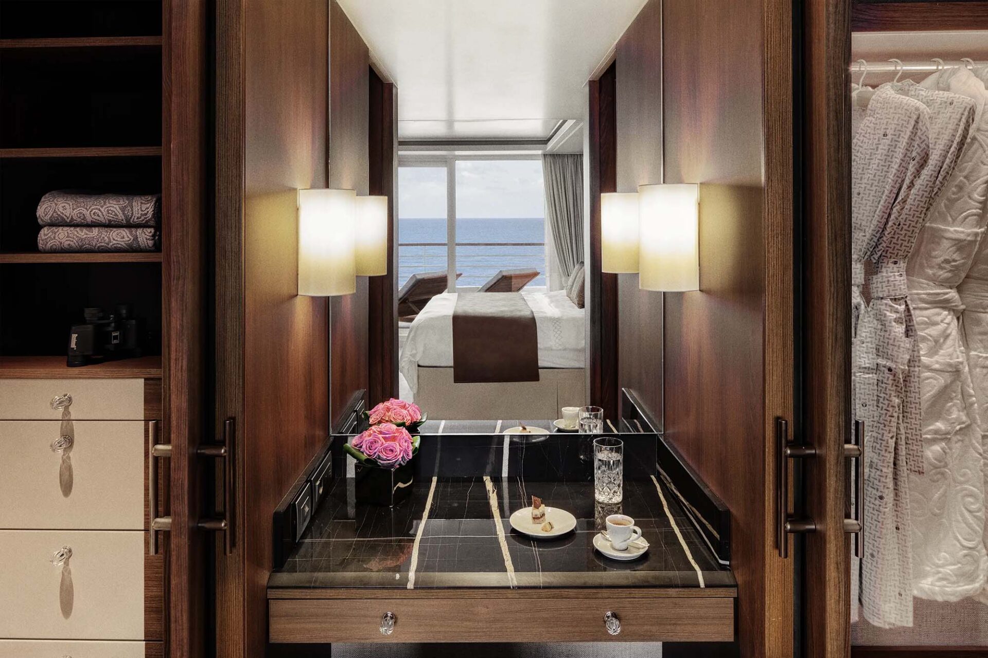 Symphony-CRYSTAL-PENTHOUSE-SUITE-12
