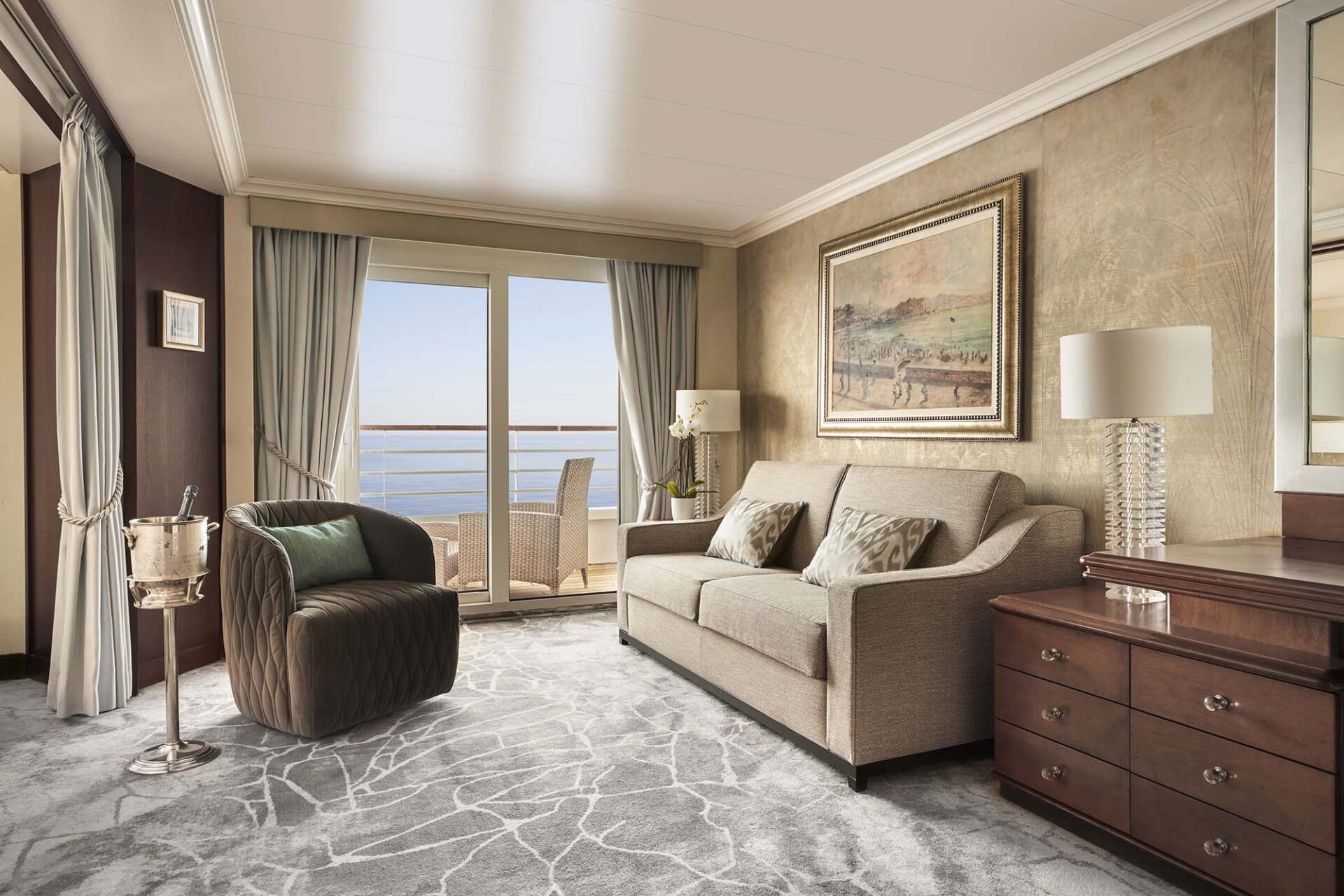 Symphony-SAPPHIRE-VERANDA-SUITE-07