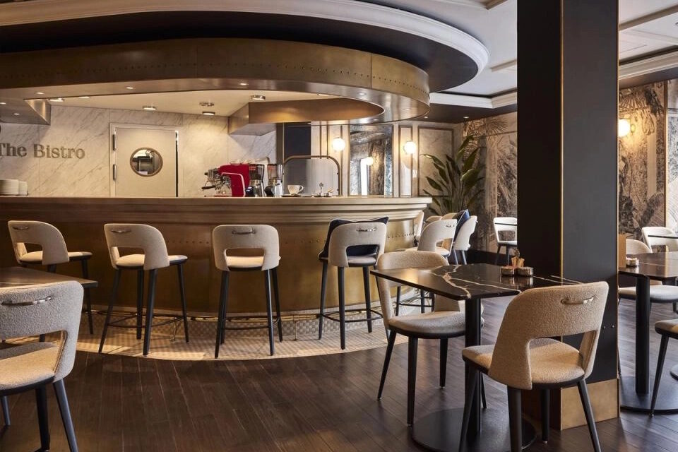 bistro02